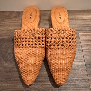 Birdies Dove Woven Pointed‎ Toe Slide Mules Flats Tan Size 7.5 Women comfort